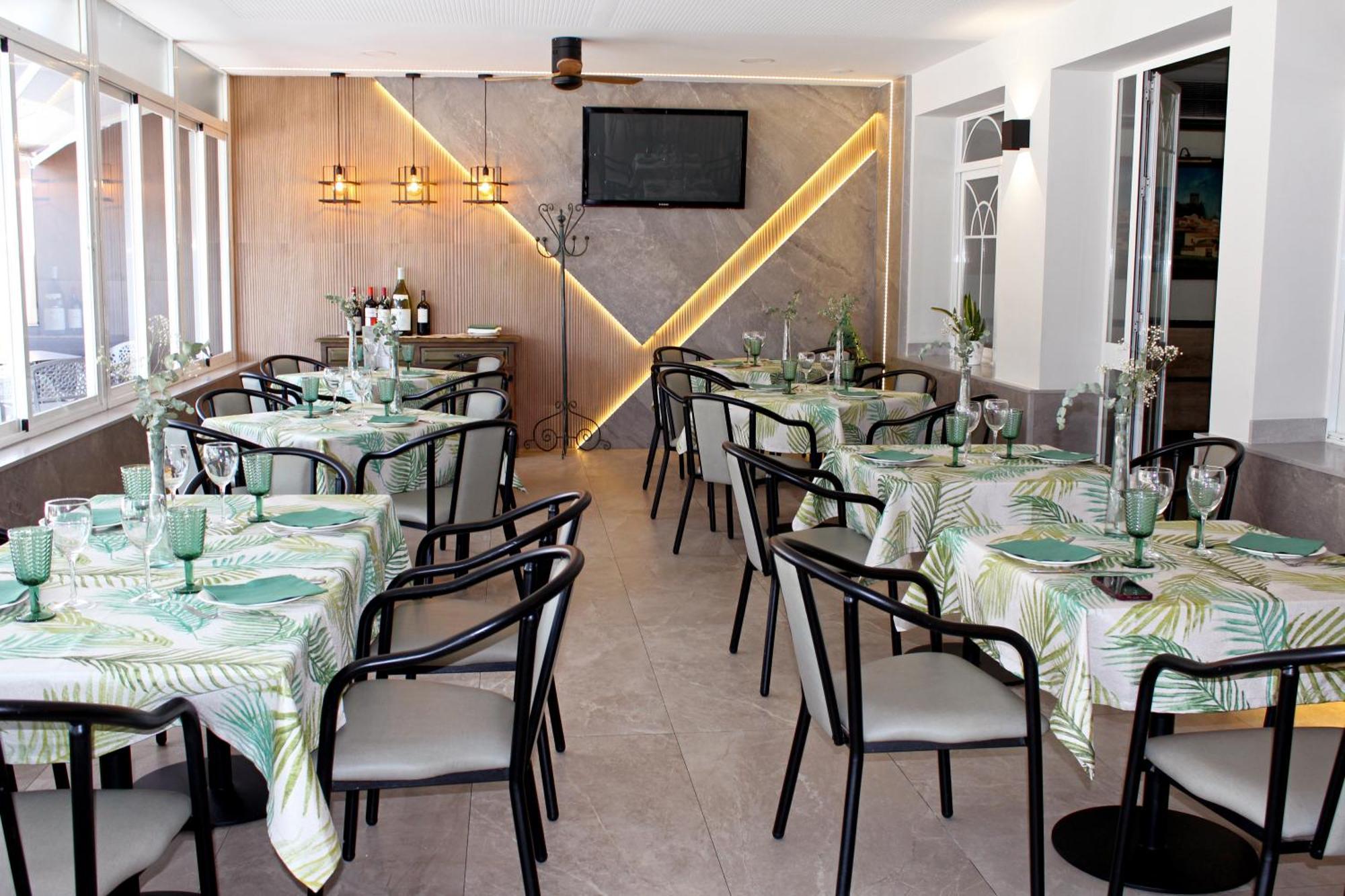 Hostal Restaurante El Cary Montemayor ภายนอก รูปภาพ