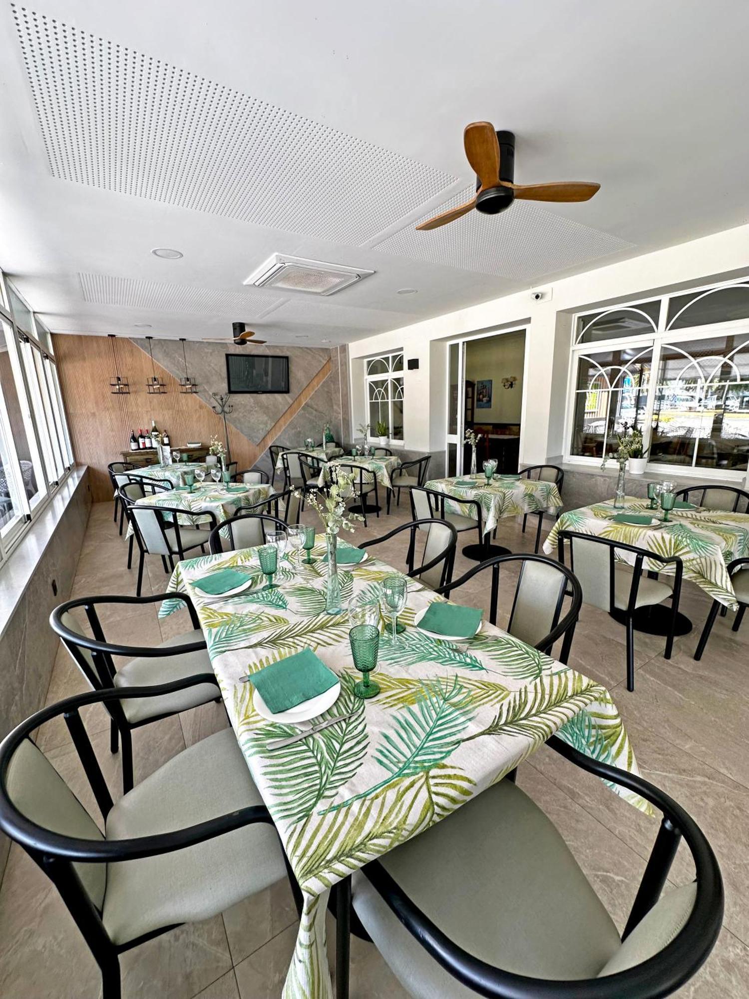 Hostal Restaurante El Cary Montemayor ภายนอก รูปภาพ