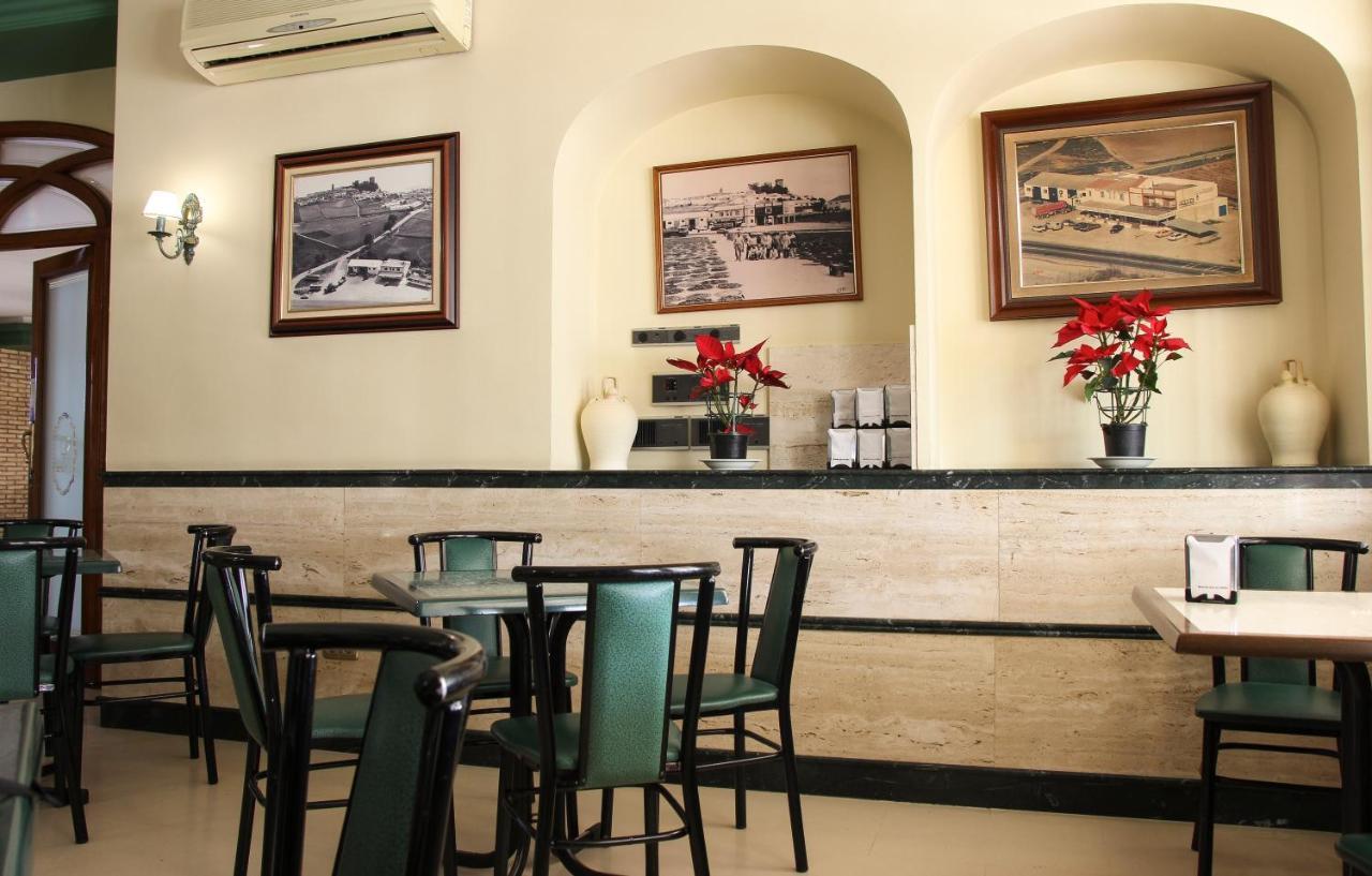 Hostal Restaurante El Cary Montemayor ภายนอก รูปภาพ
